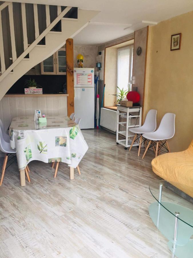 Petite Maison Au Coeur De L Auvergne Jumeaux Экстерьер фото